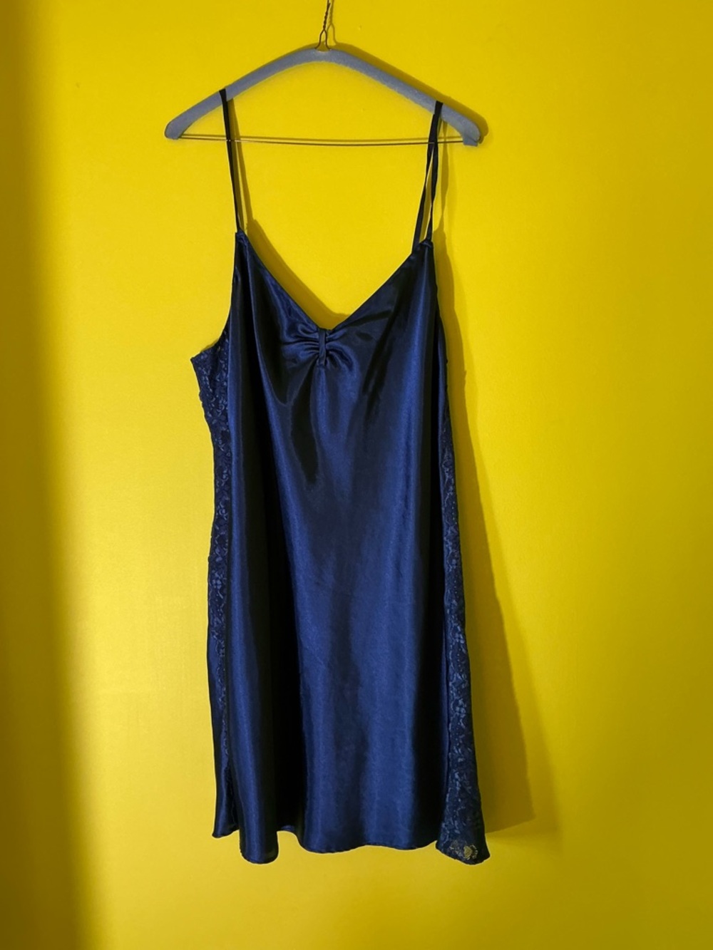 Vintage Sleek blue slip dress with lace details and adjustable straps